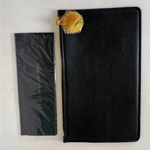 Stella McCartney Black Eyeglass case zipper with Gold logo put + cleaning cloth